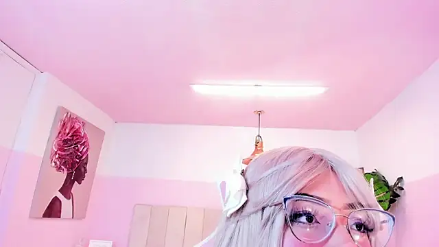 Snapshot of Red_lady chatting on February 2025 03:50:02 AM Red lady online show from February 2025 03:50:02 AM