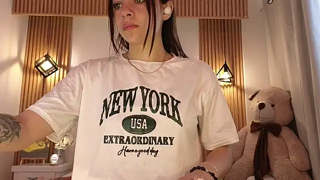 hannacruzsj online show from April 2026 07:50:02 PM