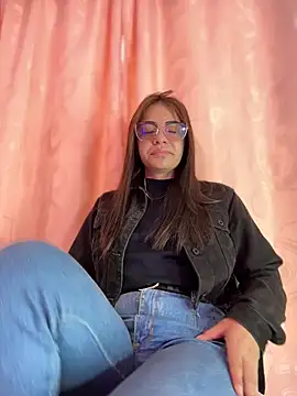 hannacruzsj online show from October 2025 04:15:02 PM