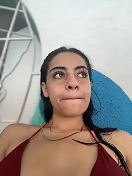 hannacruzsj online show from December 2025 06:50:02 PM