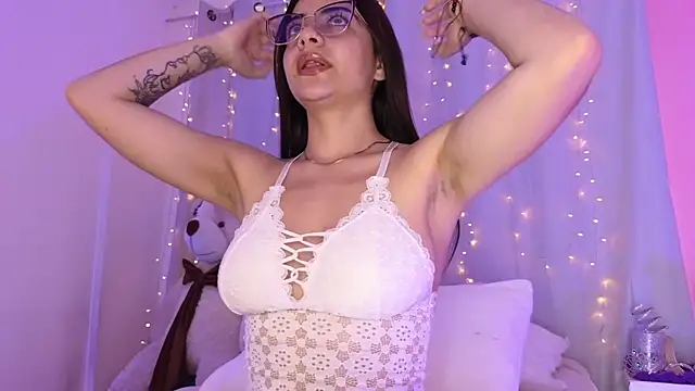 hannacruzsj online show from September 2025 06:19:02 PM