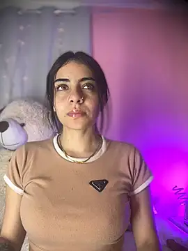 hannacruzsj online show from December 2025 04:22:01 PM