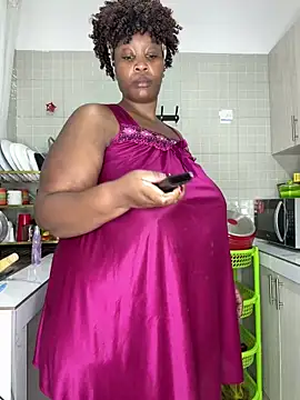 MsWhiteChocolatte online show from April 2026 10:45:02 PM