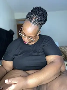 MsWhiteChocolatte online show from July 2026 09:41:01 AM