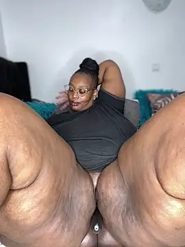 MsWhiteChocolatte online show from March 2026 07:37:02 PM