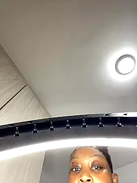 Snapshot of MsWhiteChocolatte chatting on November 2025 09:36:02 AM MsWhiteChocolatte online show from November 2025 09:36:02 AM