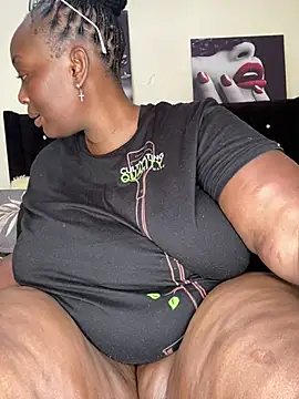 MsWhiteChocolatte online show from February 2025 01:11:01 PM
