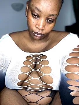 Snapshot of MsWhiteChocolatte chatting on November 2025 09:19:02 AM MsWhiteChocolatte online show from November 2025 09:19:02 AM