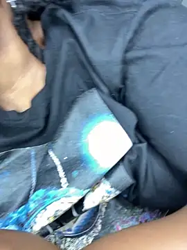 Snapshot of MsWhiteChocolatte chatting on December 2025 04:31:01 PM MsWhiteChocolatte online show from December 2025 04:31:01 PM