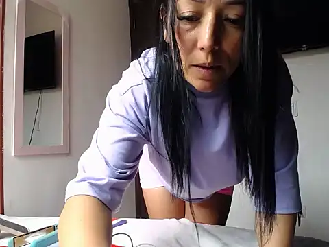 Laura martin  online show from May 2026 04:49:01 PM