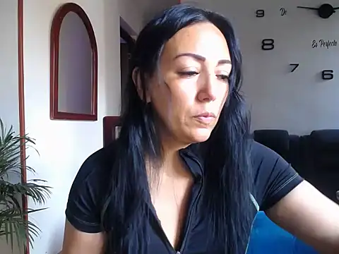 Laura martin  online show from June 2026 02:15:01 PM