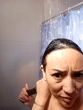 Laura martin  online show from October 2025 03:57:01 PM