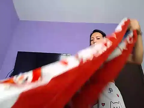 Laura martin  online show from November 2025 12:41:01 PM