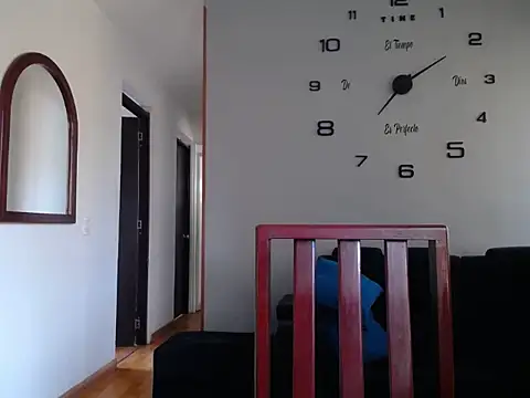 Laura martin  online show from February 2026 12:12:01 PM