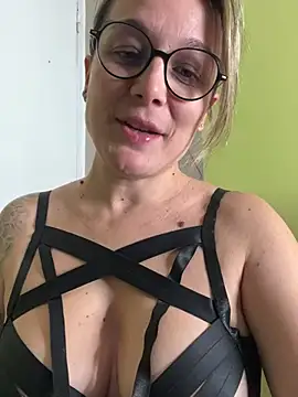 Snapshot of marinella07 chatting on December 2024 10:50:02 AM marinella07 online show from December 2024 10:50:02 AM