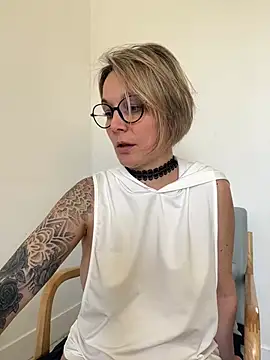 Snapshot of marinella07 chatting on March 2025 12:17:02 PM marinella07 online show from March 2025 12:17:02 PM