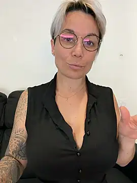 Snapshot of marinella07 chatting on June 2026 07:36:01 AM marinella07 online show from June 2026 07:36:01 AM