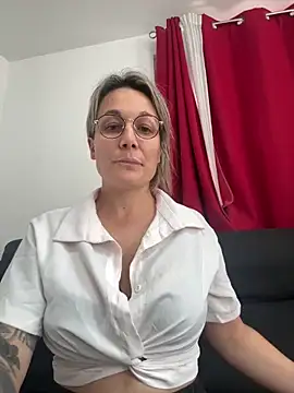 Snapshot of marinella07 chatting on October 2025 11:09:01 AM marinella07 online show from October 2025 11:09:01 AM