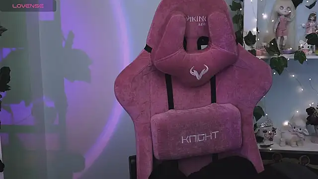 prettybones online show from April 2026 01:56:01 AM