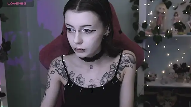 Snapshot of prettybones chatting on June 2026 11:31:01 PM prettybones online show from June 2026 11:31:01 PM