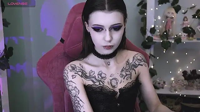 Snapshot of prettybones chatting on May 2026 09:54:01 PM prettybones online show from May 2026 09:54:01 PM