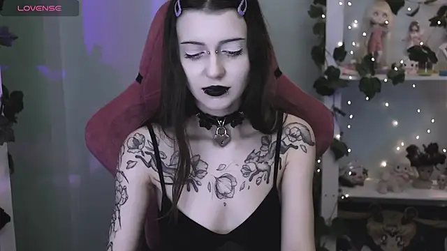prettybones online show from June 2026 12:32:02 AM