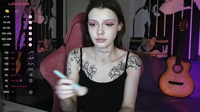 prettybones online show from December 2024 11:29:01 AM