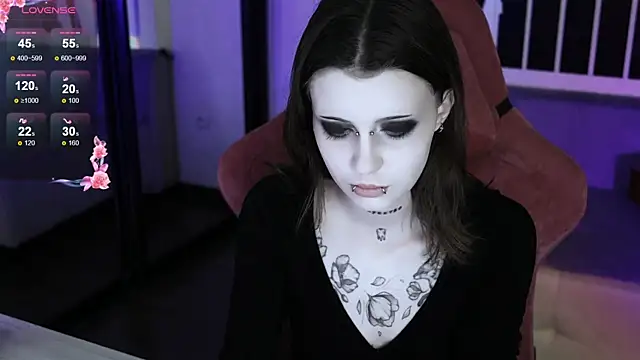 prettybones online show from October 2025 11:15:01 PM