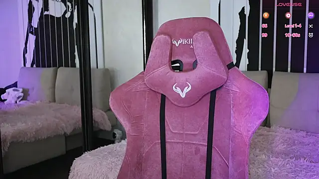 prettybones online show from January 2025 01:09:02 PM