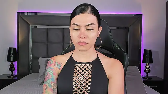 Emmilysantibanez online show from January 2026 03:48:02 PM