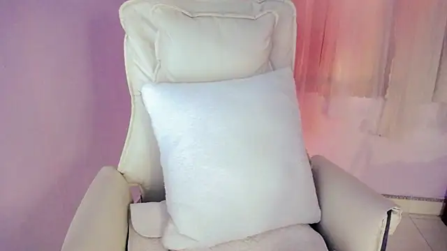   18Angel   online show from November 2025 06:46:02 AM