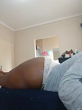 Snapshot of curvybigAssxx chatting on June 2026 07:20:01 AM curvybigAssxx online show from June 2026 07:20:01 AM
