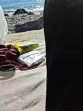 Snapshot of SexyErola27 chatting on October 2025 09:19:02 AM SexyErola27 online show from October 2025 09:19:02 AM