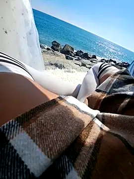 Snapshot of SexyErola27 chatting on February 2025 12:05:02 PM SexyErola27 online show from February 2025 12:05:02 PM