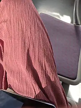 Snapshot of SexyErola27 chatting on October 2025 09:10:01 AM SexyErola27 online show from October 2025 09:10:01 AM