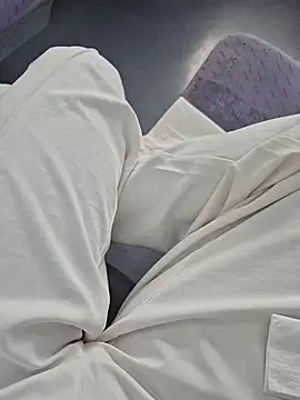 Snapshot of SexyErola27 chatting on October 2025 09:10:01 AM SexyErola27 online show from October 2025 09:10:01 AM