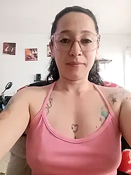 emilypoppy3 online show from April 2026 09:49:01 PM