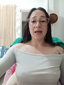 Snapshot of emilypoppy3 chatting on June 2026 08:03:01 PM emilypoppy3 online show from June 2026 08:03:01 PM