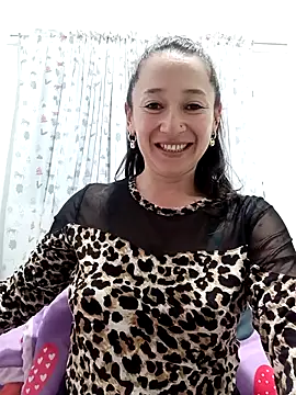 emilypoppy3 online show from November 2025 02:00:02 AM