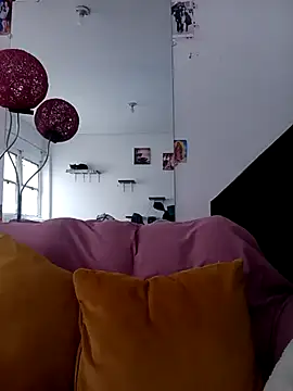 emilypoppy3 online show from November 2025 02:06:01 PM