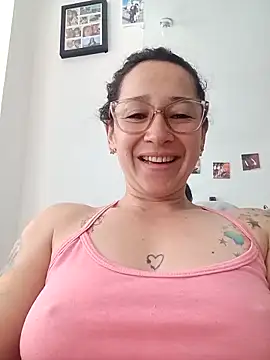emilypoppy3 online show from May 2026 03:39:01 PM