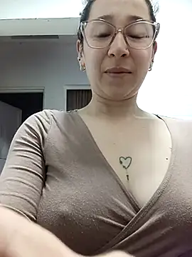 emilypoppy3 online show from May 2026 12:52:01 PM