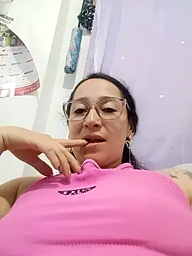 emilypoppy3 online show from April 2026 09:20:01 PM