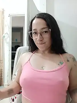 Snapshot of emilypoppy3 chatting on July 2026 08:04:02 PM emilypoppy3 online show from July 2026 08:04:02 PM