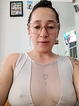 emilypoppy3 online show from May 2026 12:52:01 PM