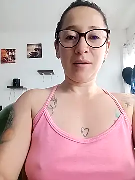 emilypoppy3 online show from February 2026 12:51:02 PM