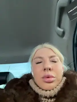 Snapshot of NewLale chatting on February 2026 03:09:02 AM NewLale online show from February 2026 03:09:02 AM