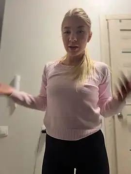 Snapshot of NewLale chatting on November 2025 03:22:01 AM NewLale online show from November 2025 03:22:01 AM