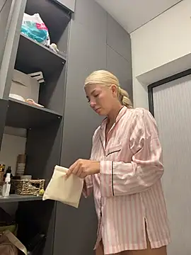 NewLale online show from April 2026 01:56:01 AM