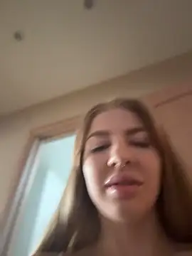 Snapshot of NewLale chatting on November 2025 04:05:01 AM NewLale online show from November 2025 04:05:01 AM